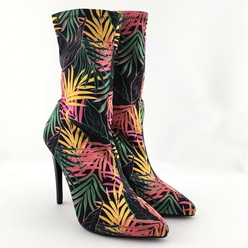 NWT Call It Spring Hailassi Tropical Print Stiletto Sock Boots Black Multi 6